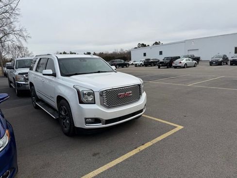 Used 2016 GMC Yukon Denali w/ Open Road Package image 2