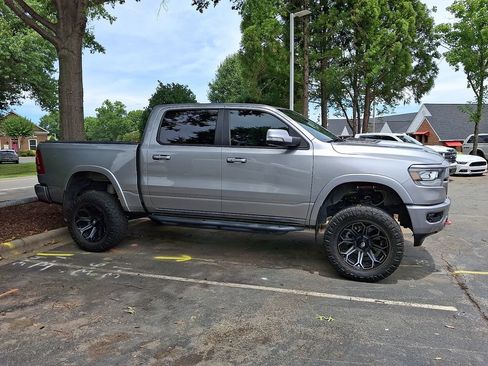 Used 2022 RAM 1500 Laramie w/ Sport Appearance Package AWD/4WD image 10