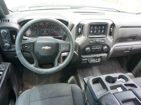 Used 2020 Chevrolet Silverado 1500 Custom w/ Custom Max Trailering Package AWD/4WD image 5
