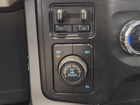 Used 2022 Ford F150 XLT w/ Equipment Group 301A Mid AWD/4WD image 19