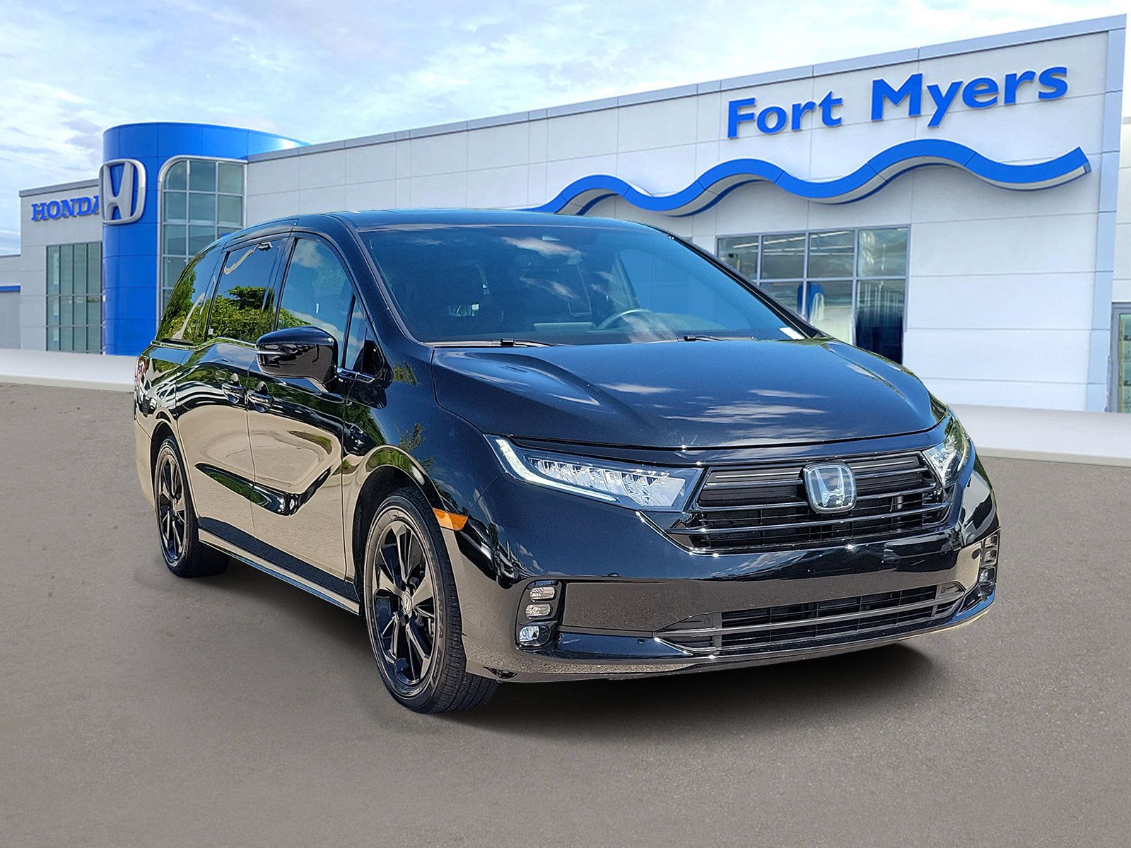 Used 2024 Honda Odyssey Sport image 1