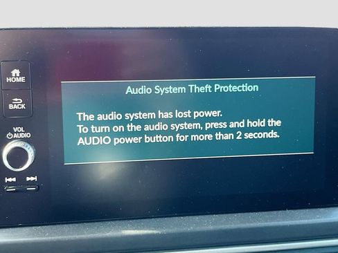 Used 2025 Honda Pilot Touring image 15