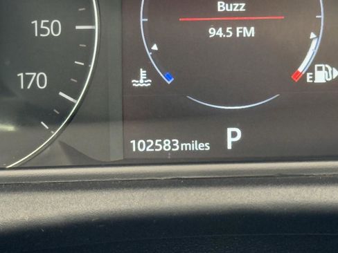 Used 2019 Land Rover Range Rover Velar S image 29