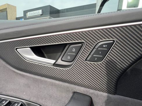 Certified 2024 Audi RS Q8 image 37