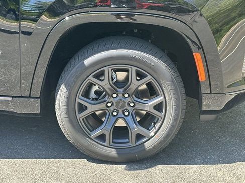 New 2026 Jeep Grand Wagoneer Limited image 14