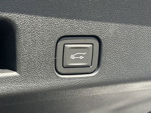 New 2026 Chevrolet Traverse LT w/ Midnight/Sport Edition image 32