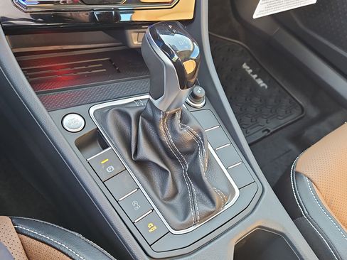 New 2026 Volkswagen Jetta SEL FWD image 17