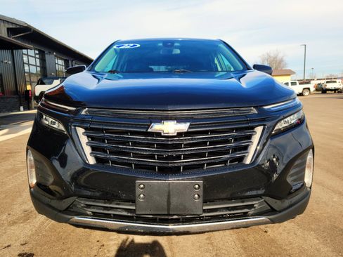 Used 2022 Chevrolet Equinox LT image 2