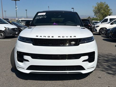 Used 2024 Land Rover Range Rover Sport Dynamic SE AWD/4WD image 2