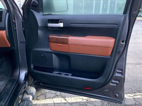 Used 2011 Toyota Tundra Limited w/ Memory Pkg image 22