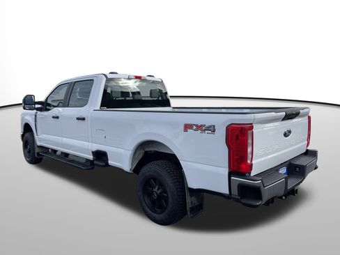 Used 2024 Ford F250 XL w/ XL Chrome Package image 9