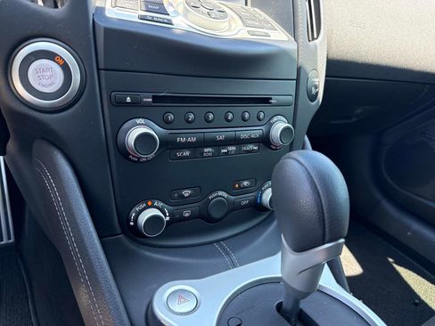 Used 2020 Nissan 370Z Touring Sport RWD image 22