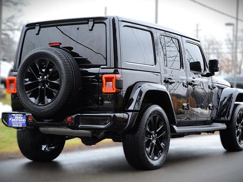 Used 2023 Jeep Wrangler Unlimited Sahara image 37