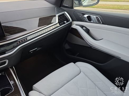 Used 2024 BMW X7 xDrive40i image 20