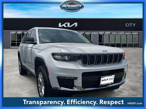 Used 2022 Jeep Grand Cherokee L Limited AWD/4WD image 1