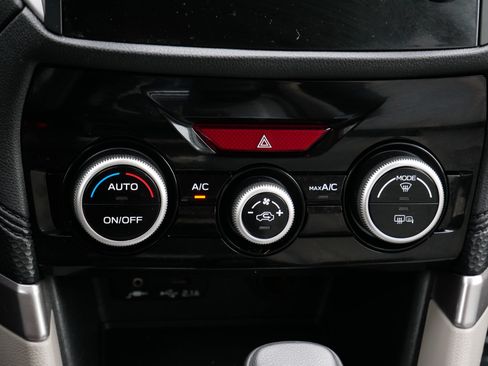 Used 2019 Subaru Forester Premium AWD/4WD image 23