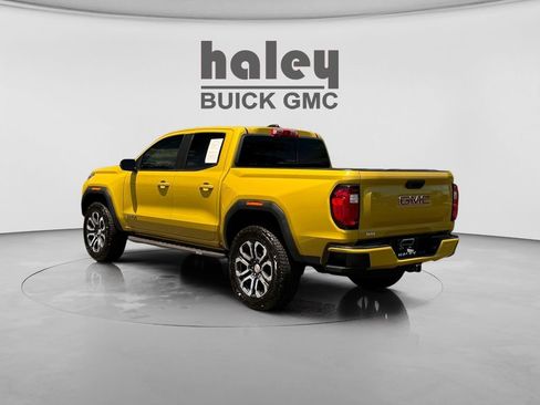 Used 2023 GMC Canyon AT4 AWD/4WD image 3