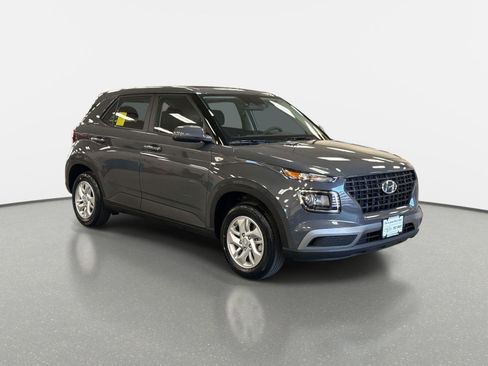 New 2026 Hyundai Venue SE image 3