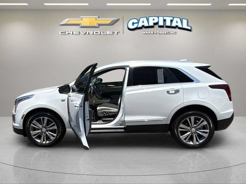 Used 2025 Cadillac XT5 Premium Luxury w/ Technology Package FWD image 9
