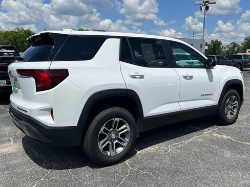 Used 2026 GMC Terrain Elevation FWD image 3