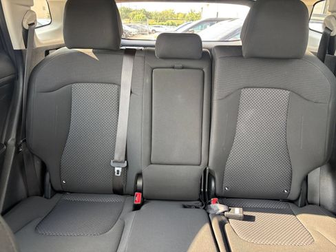 Used 2026 Kia Sportage LX FWD image 33