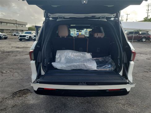 New 2026 Lincoln Navigator Black Label AWD/4WD image 20