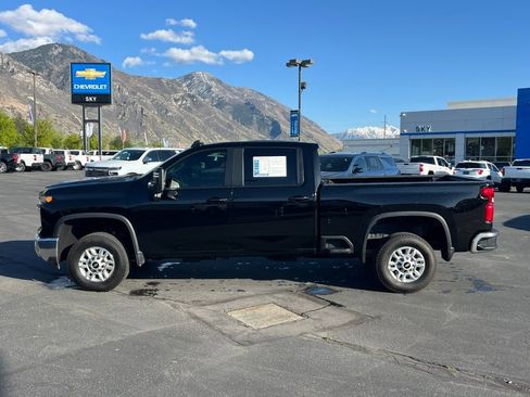 Used 2024 Chevrolet Silverado 2500 LT w/ Safety Package AWD/4WD image 11