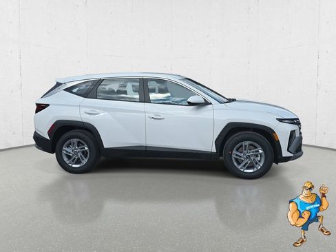 New 2026 Hyundai Tucson SE image 4