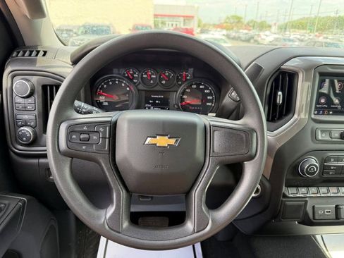 Used 2023 Chevrolet Silverado 1500 Custom AWD/4WD image 29