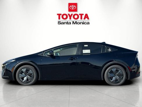 New 2026 Toyota Prius Plug-In Hybrid FWD image 8