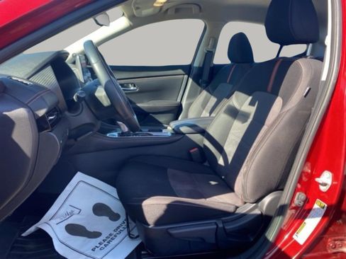 Used 2022 Nissan Sentra SR w/ Electronics Package image 9