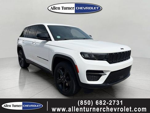 Used 2023 Jeep Grand Cherokee Altitude AWD/4WD image 1