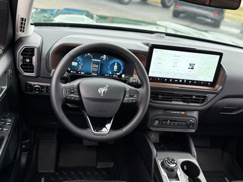 Certified 2025 Ford Bronco Sport Outer Banks w/ Outer Banks Tech Package+ image 8