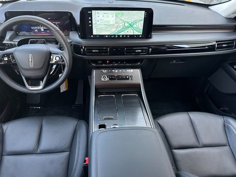 New 2025 Lincoln Aviator Reserve image 12