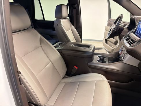 Used 2021 GMC Yukon SLT image 31