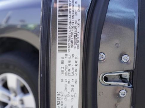 Used 2018 RAM 1500 Express image 31