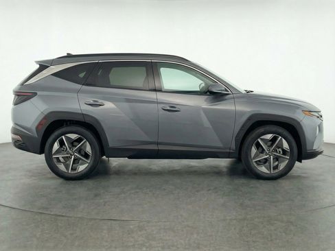 Used 2025 Hyundai Tucson SEL AWD/4WD image 11