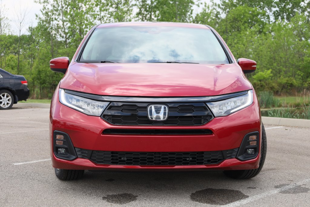 New 2027 Honda Odyssey Touring image 2