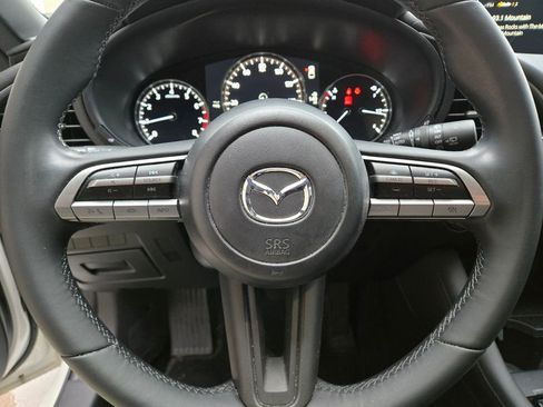 Used 2023 MAZDA MAZDA3 s image 9