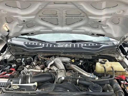 Used 2020 Ford F350 XLT w/ XLT Premium Package image 19