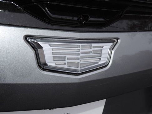 New 2026 Cadillac Optiq Luxury 2 image 10