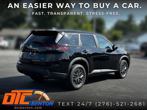 Used 2026 Nissan Rogue SV AWD/4WD image 5