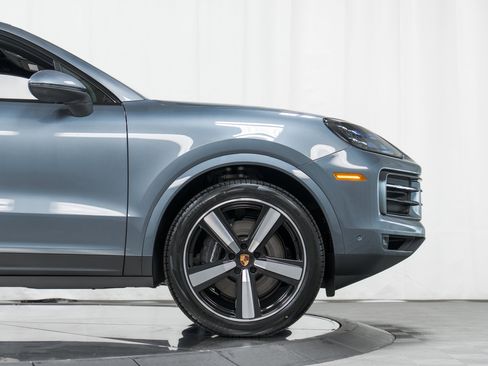 New 2026 Porsche Cayenne Coupe AWD/4WD image 11