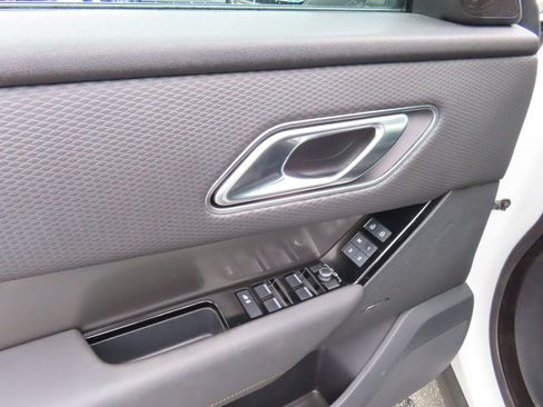 Used 2023 Land Rover Range Rover Velar S AWD/4WD image 10
