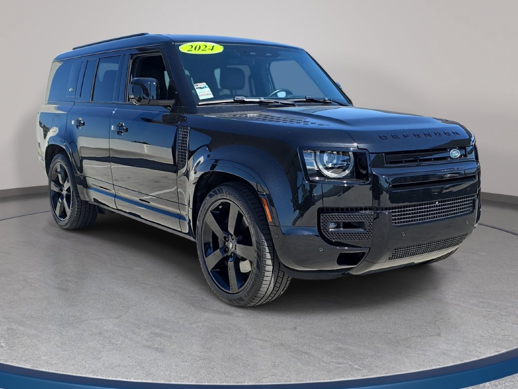 Certified 2024 Land Rover Defender 130 X-Dynamic SE AWD/4WD image 3