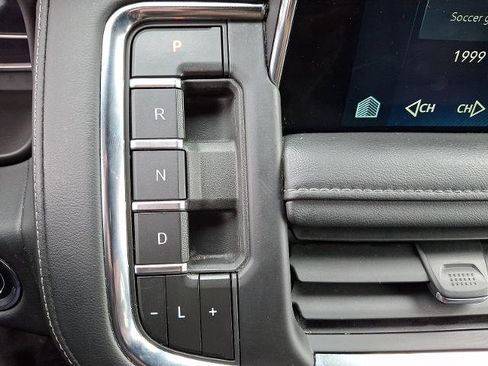 Certified 2023 Chevrolet Tahoe Z71 w/ Luxury Package image 15