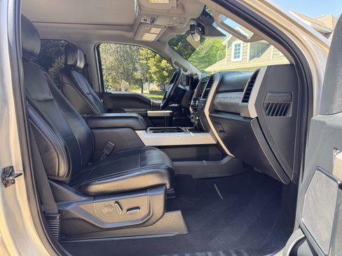 Used 2019 Ford F250 Lariat w/ Lariat Ultimate Package AWD/4WD image 20