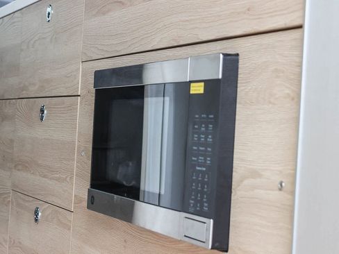 Used 2023 Mercedes-Benz Sprinter 2500 image 20