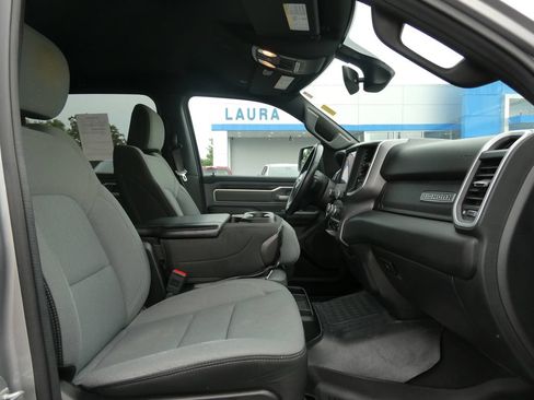 Used 2022 RAM 1500 Big Horn AWD/4WD image 13
