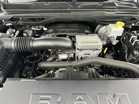 Used 2023 RAM 1500 Laramie AWD/4WD image 32